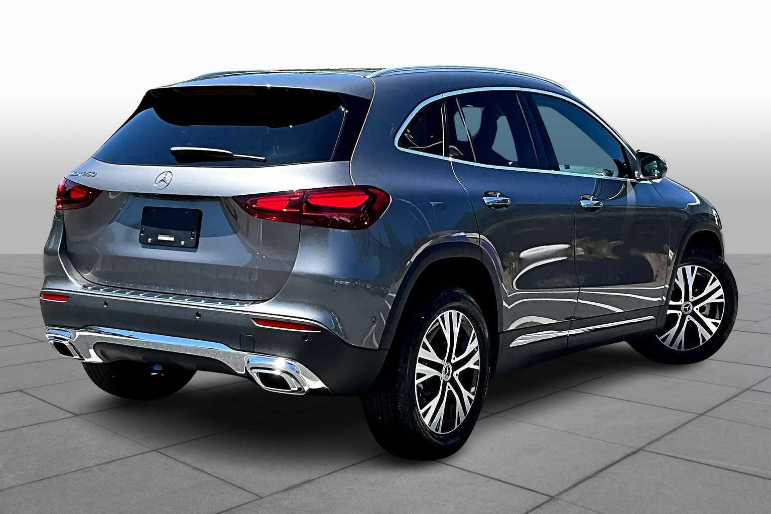 2025 Mercedes Benz GLA 250 photo 10