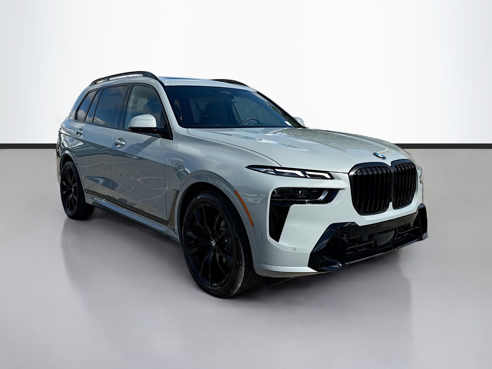 2026 BMW X7 40i's photo
