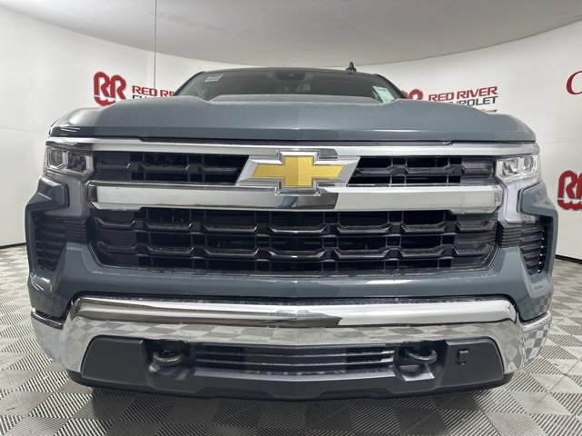 2025 Chevrolet Silverado 1500 LT photo 2