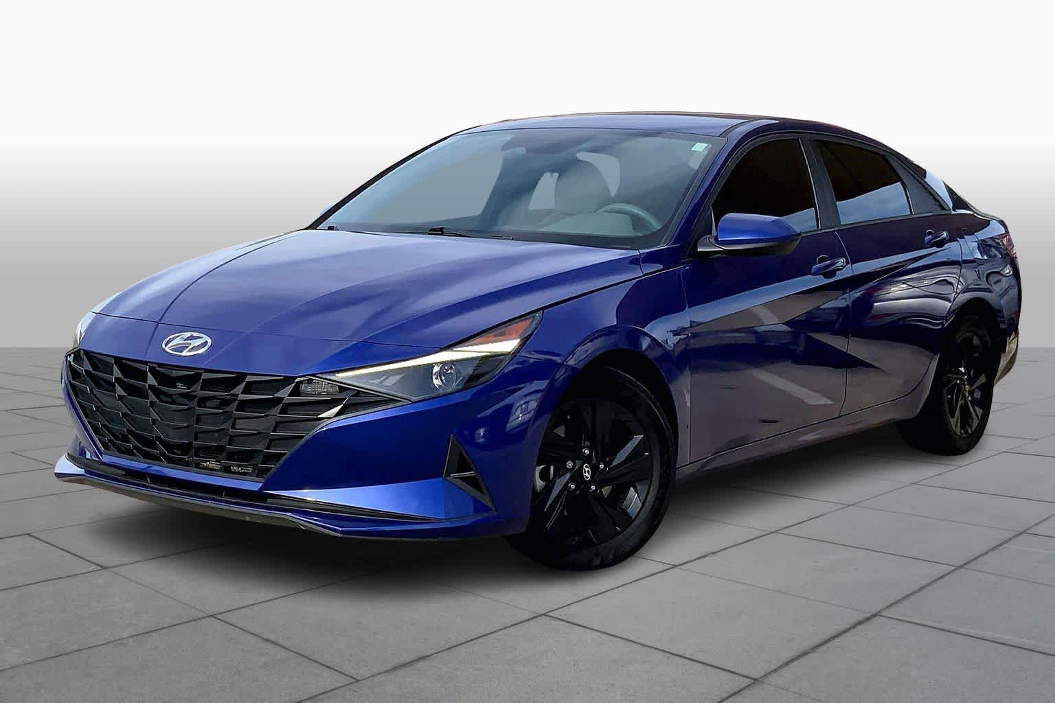 2022 Hyundai Elantra SEL's photo
