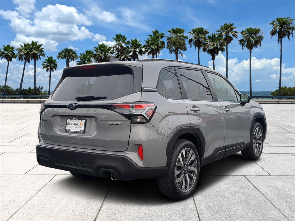 2025 Subaru Forester Touring photo 4