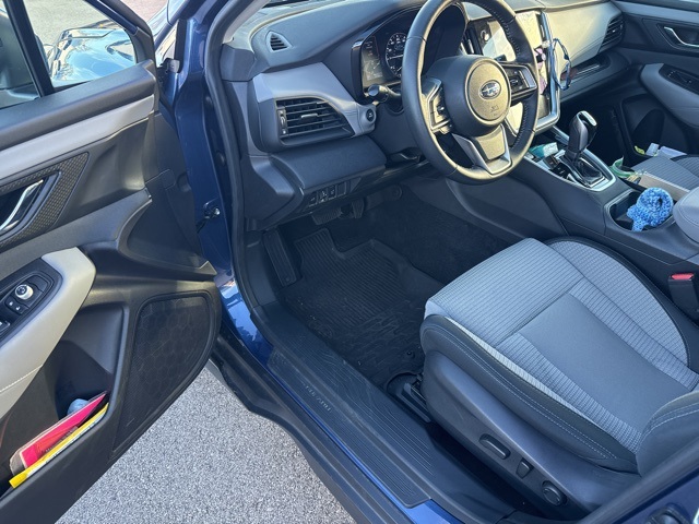 2020 Subaru Outback Premium photo 2