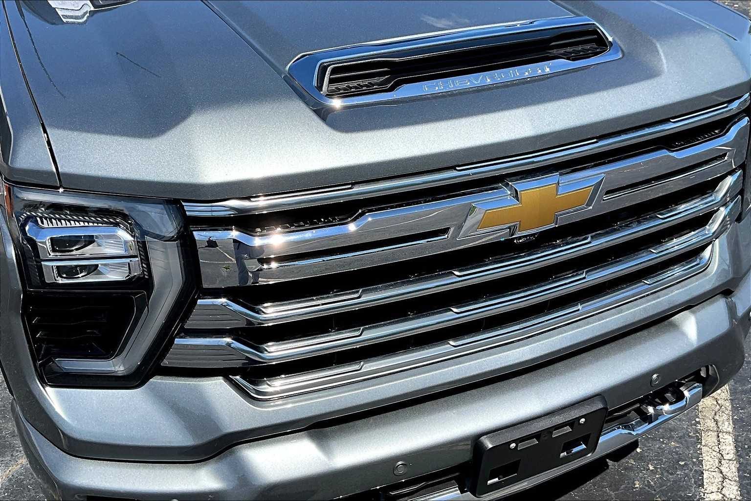 2024 Chevrolet Silverado 2500HD High Country photo 28