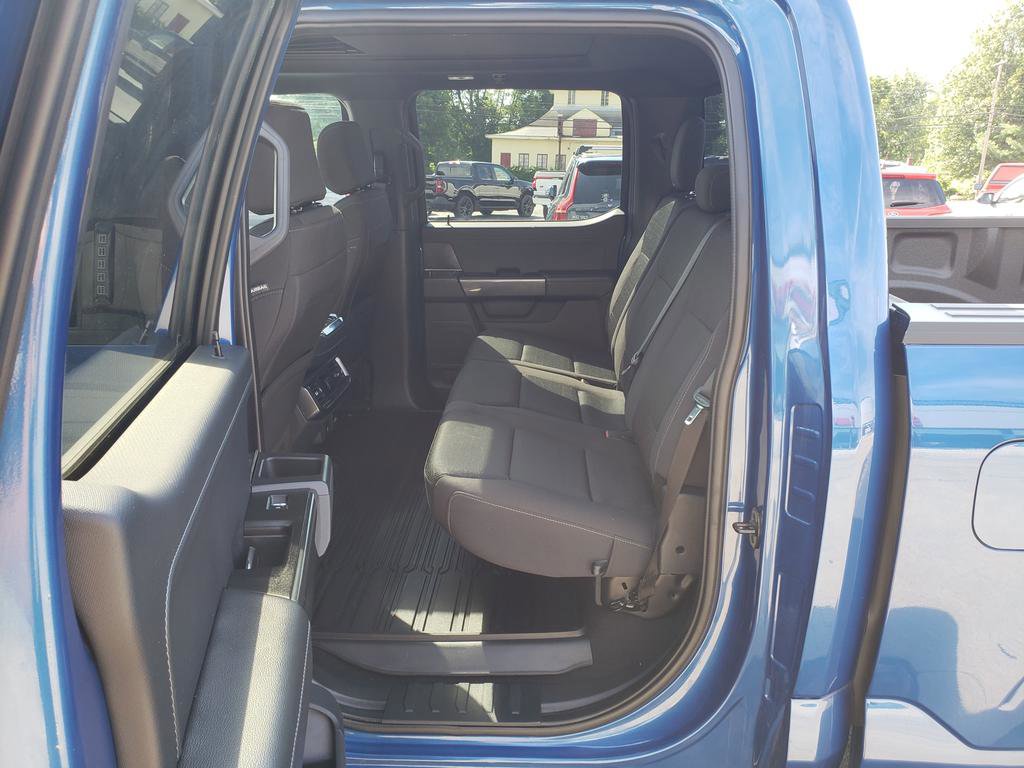 2023 Ford F-150 XLT photo 11