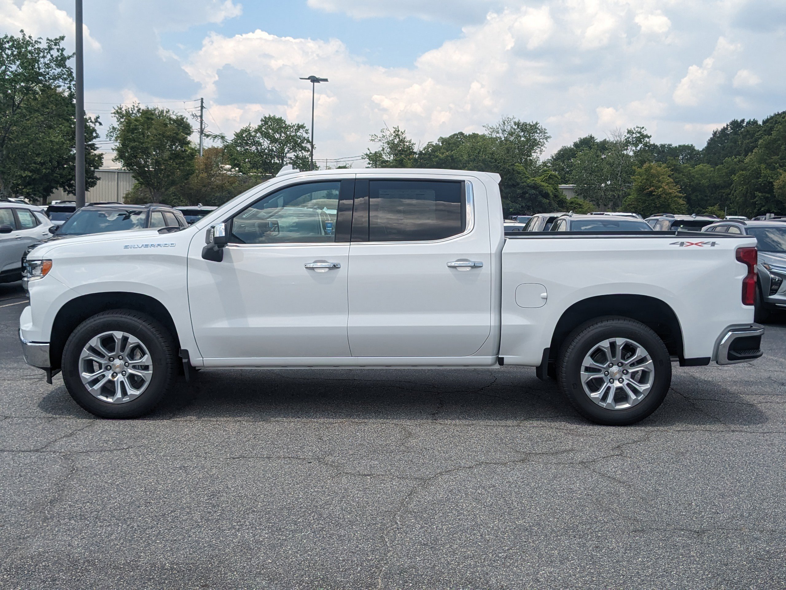 2025 Chevrolet Silverado 1500 LTZ photo 7