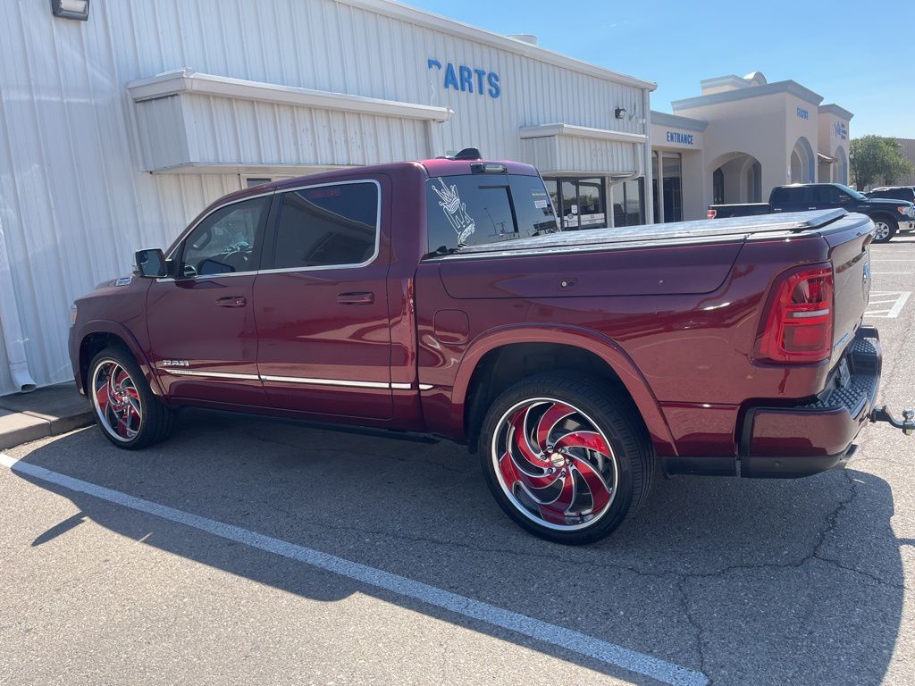 2025 Ram 1500 photo 8