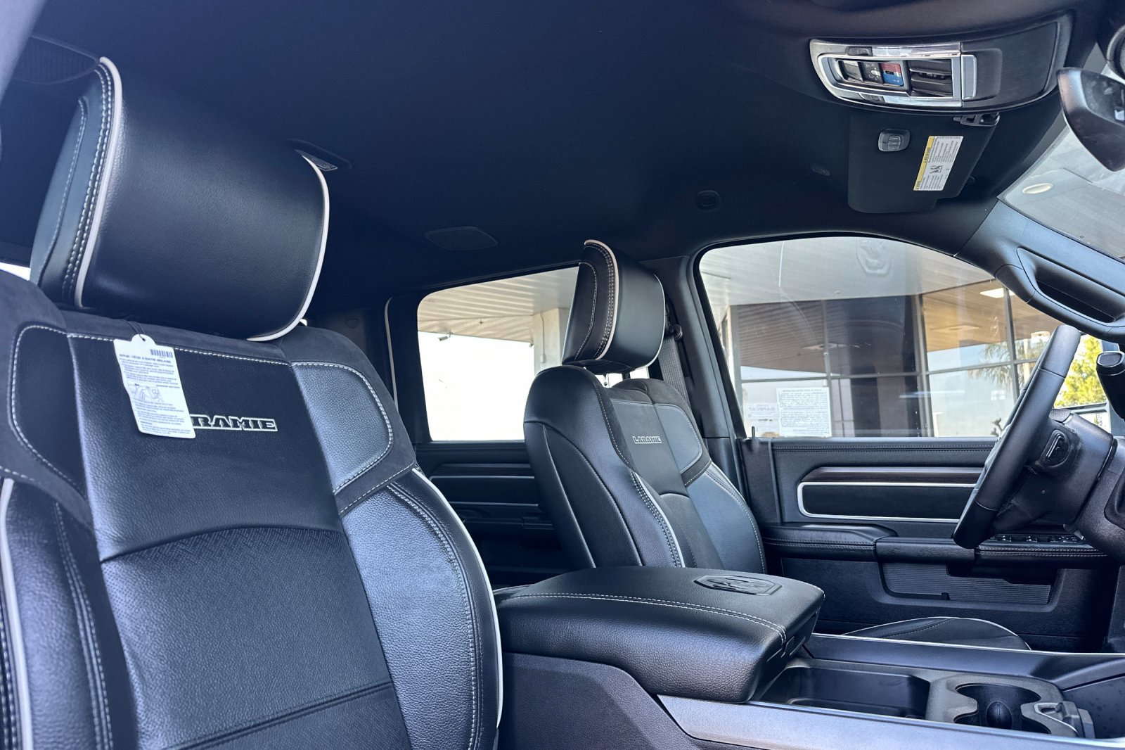 2025 Toyota RAV4 Laramie photo 13