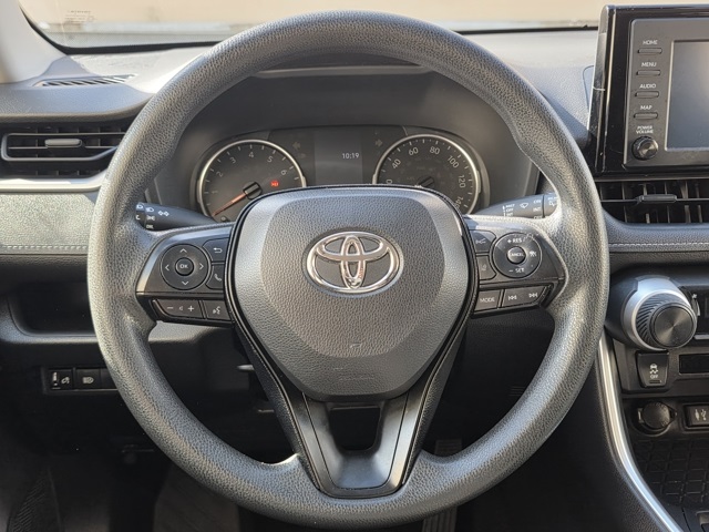 2019 Toyota RAV4 LE photo 15