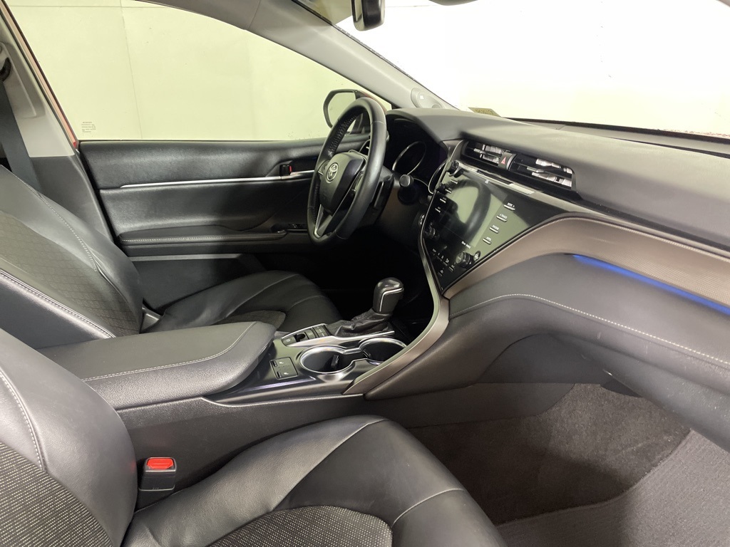 2019 Toyota Camry XSE V6 photo 13