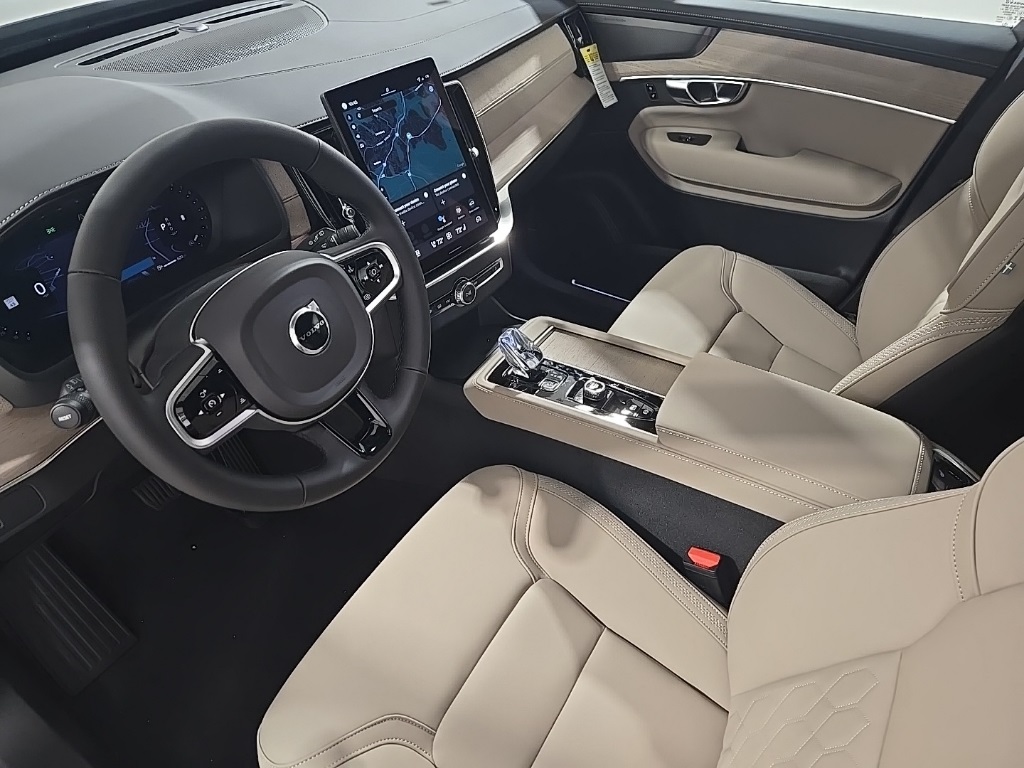 2026 Volvo XC90 Plus photo 19