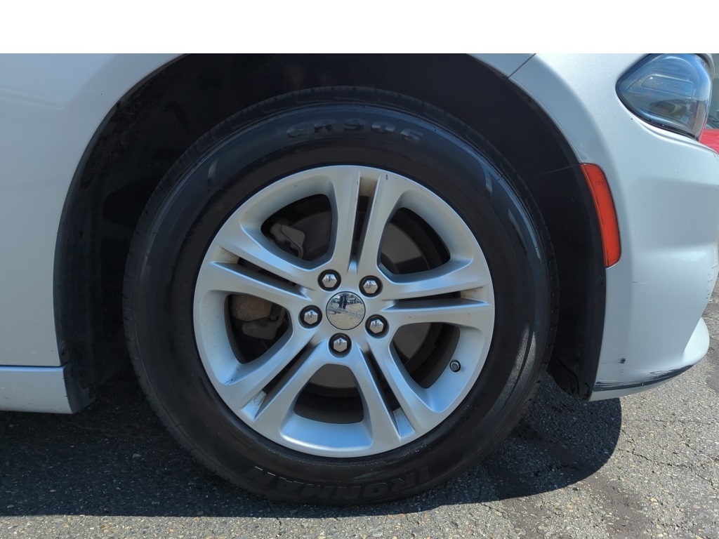 2022 Dodge Charger SXT photo 8