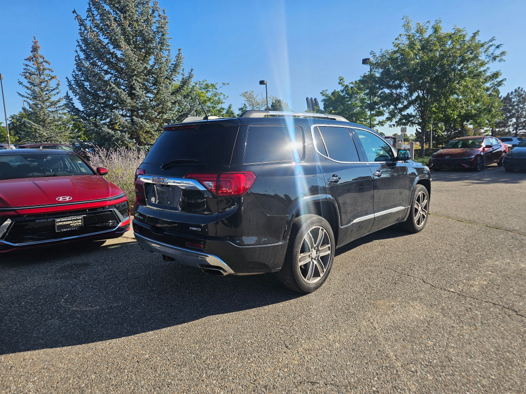 2017 Gmc Acadia Denali photo 3