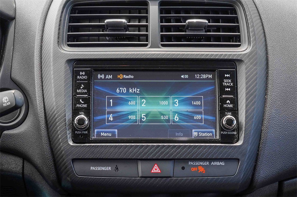 2024 Mitsubishi Outlander Sport ES photo 13