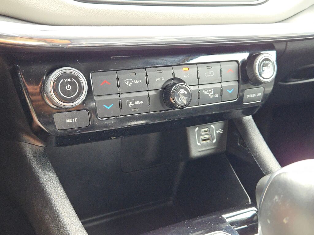 2022 Jeep Compass Limited photo 24