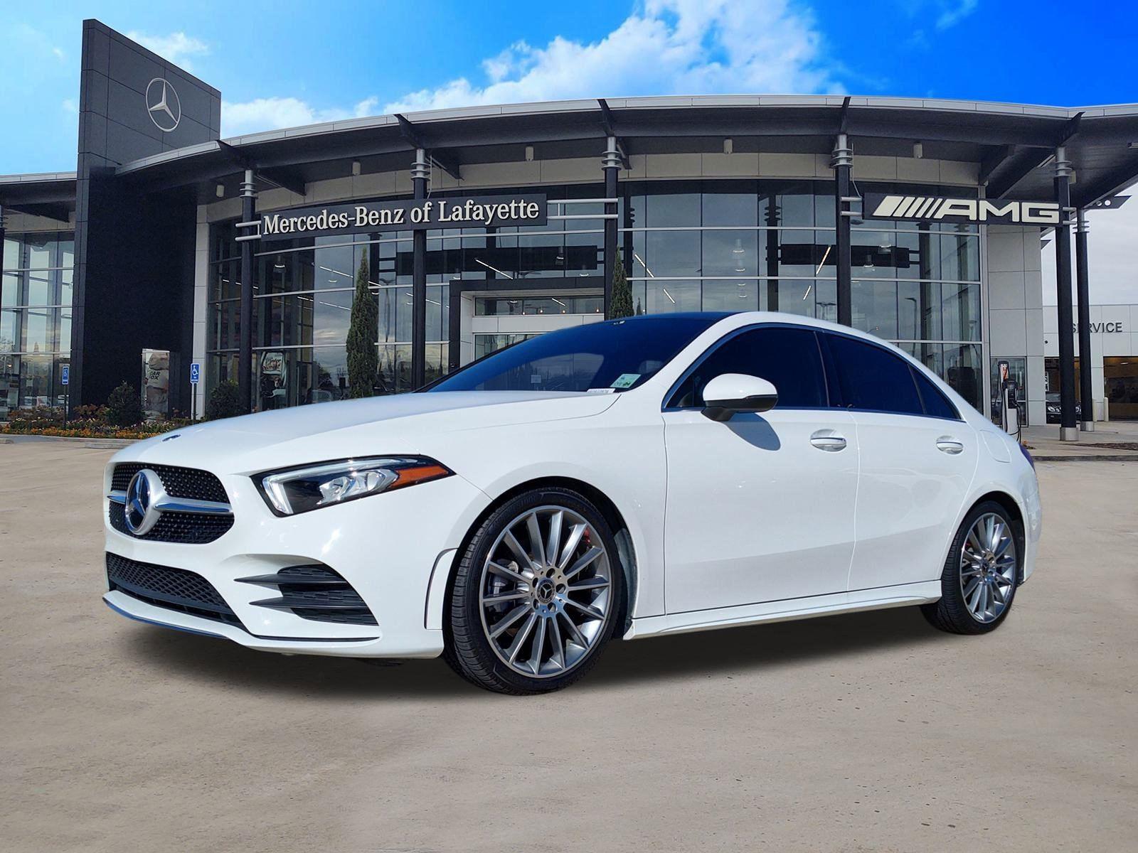 2022 Mercedes-Benz A-Class A220's photo