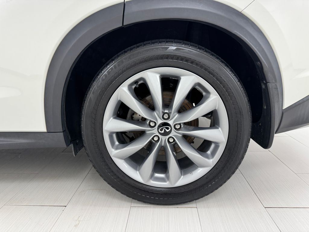 2020 Infiniti QX50 Luxe AWD photo 35