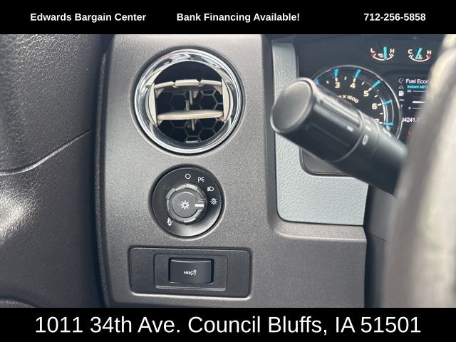 2011 Ford F-150 XLT photo 17