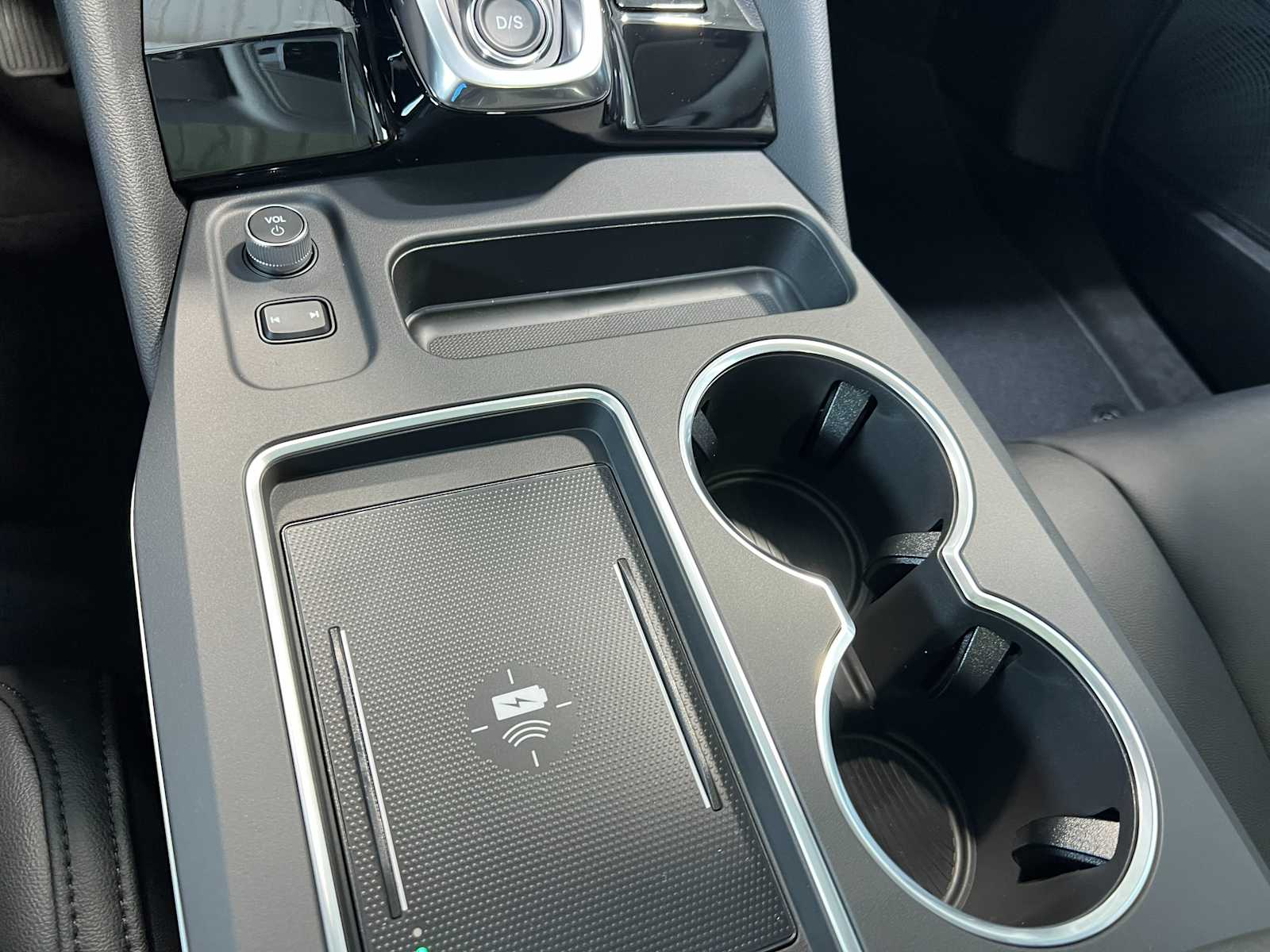2026 Acura MDX SH-AWD photo 17