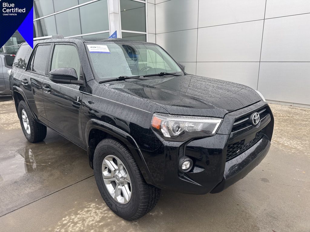 2023 Toyota 4Runner SR5's photo