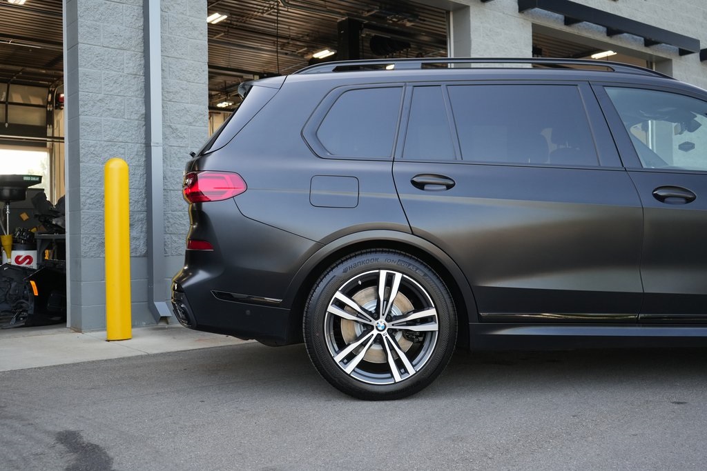 2022 Bmw X7 M50i photo 3