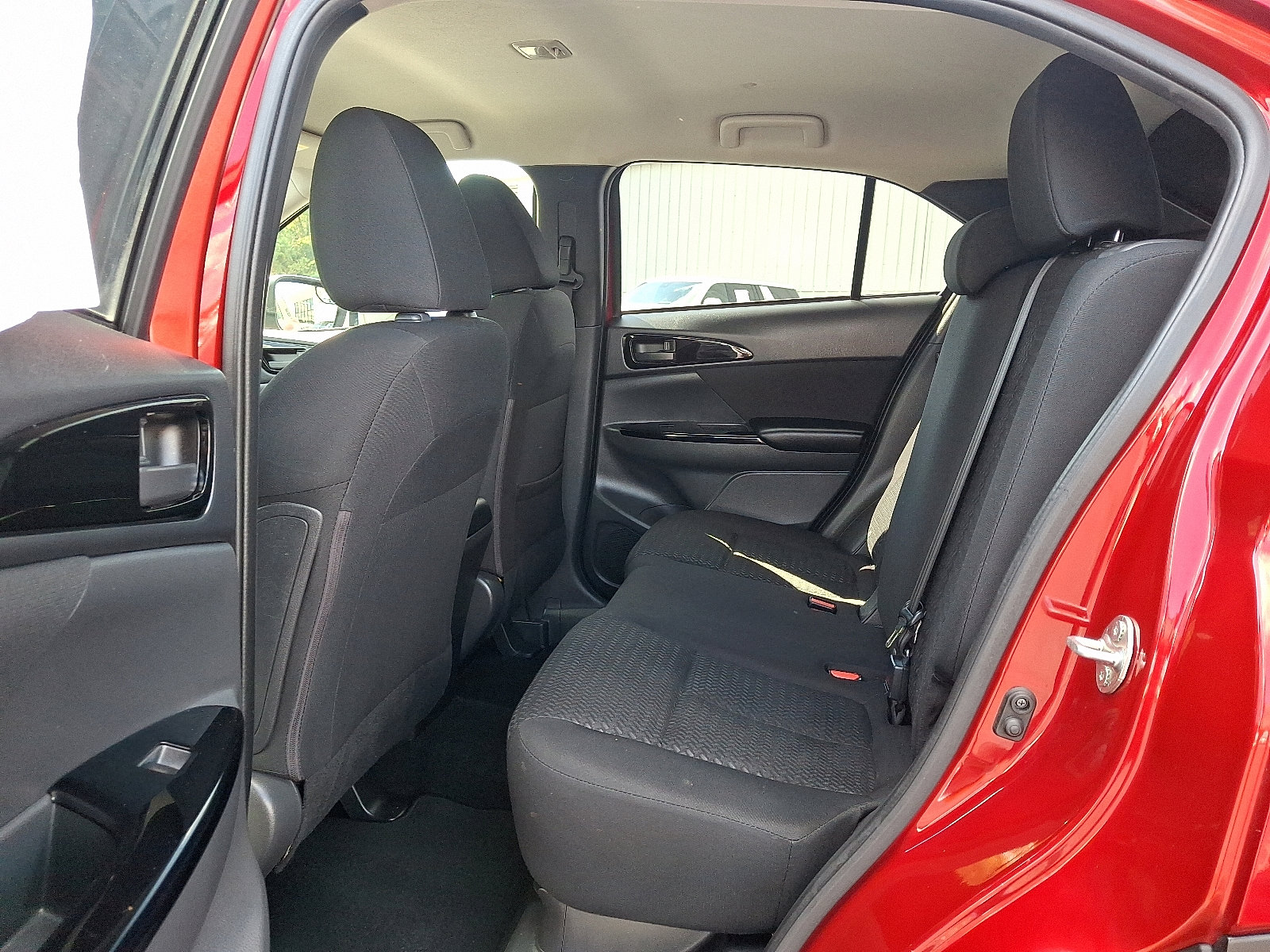 2022 Mitsubishi Eclipse Cross LE photo 8