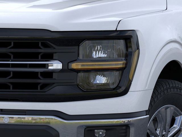 2025 Ford F-150 XLT photo 16