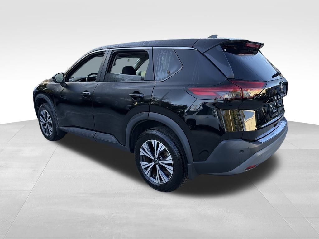2023 Nissan Rogue SV photo 3