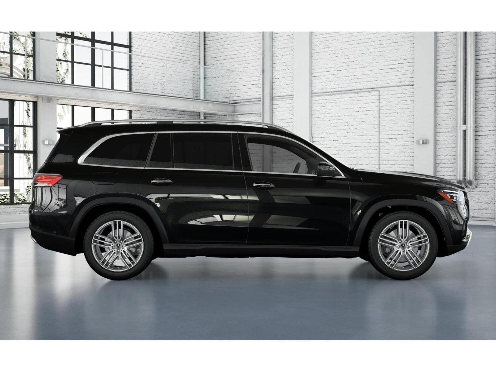 2025 Mercedes Benz GLS 450 4MATIC photo 2