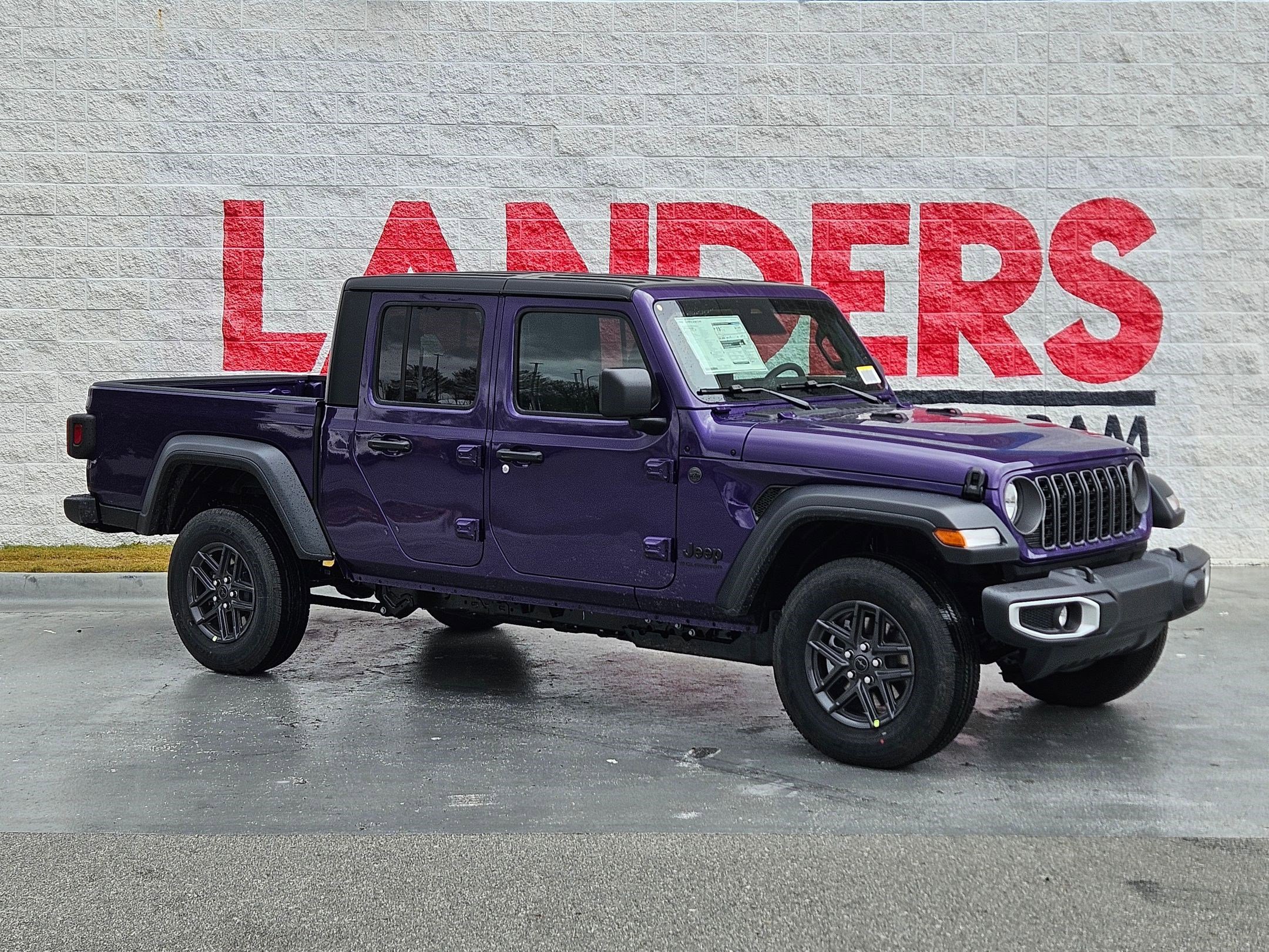 2026 Jeep Gladiator Sport S's photo