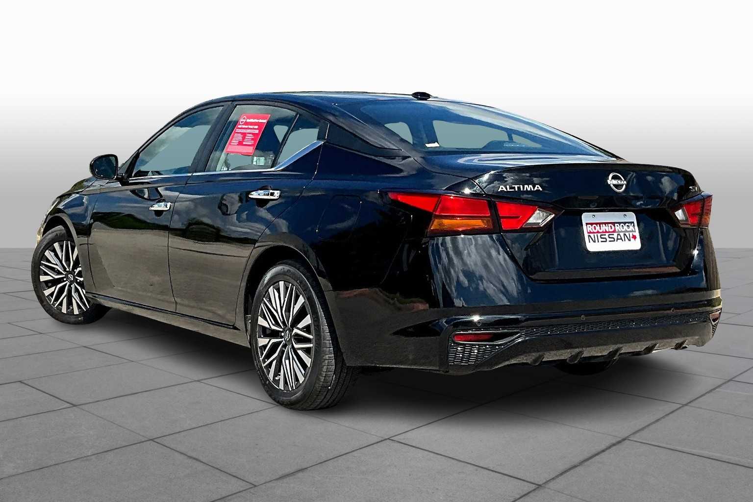 2023 Nissan Altima 2.5 SV photo 6
