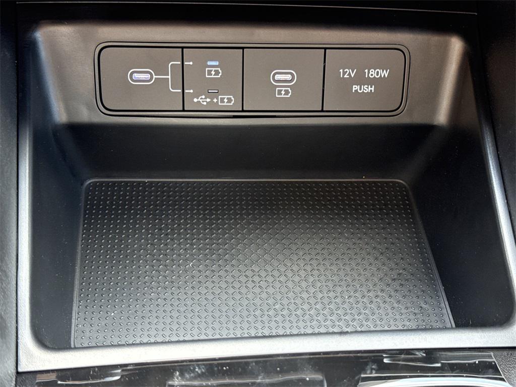 2026 Hyundai Santa Cruz SEL photo 20