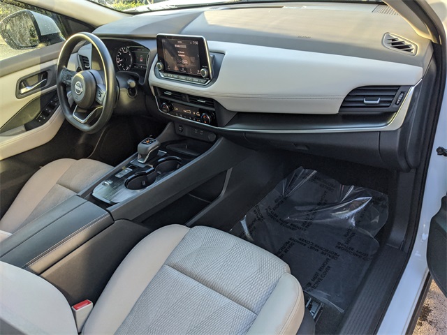 2024 Nissan Rogue SV photo 11