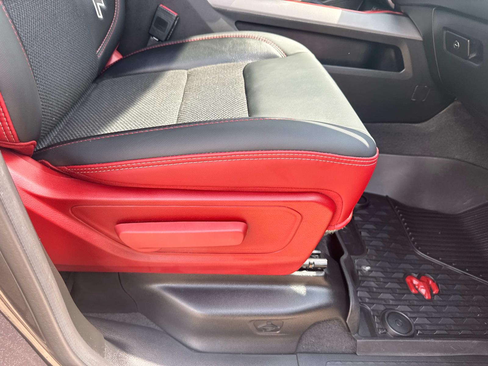 2022 Ram 1500 Rebel photo 11