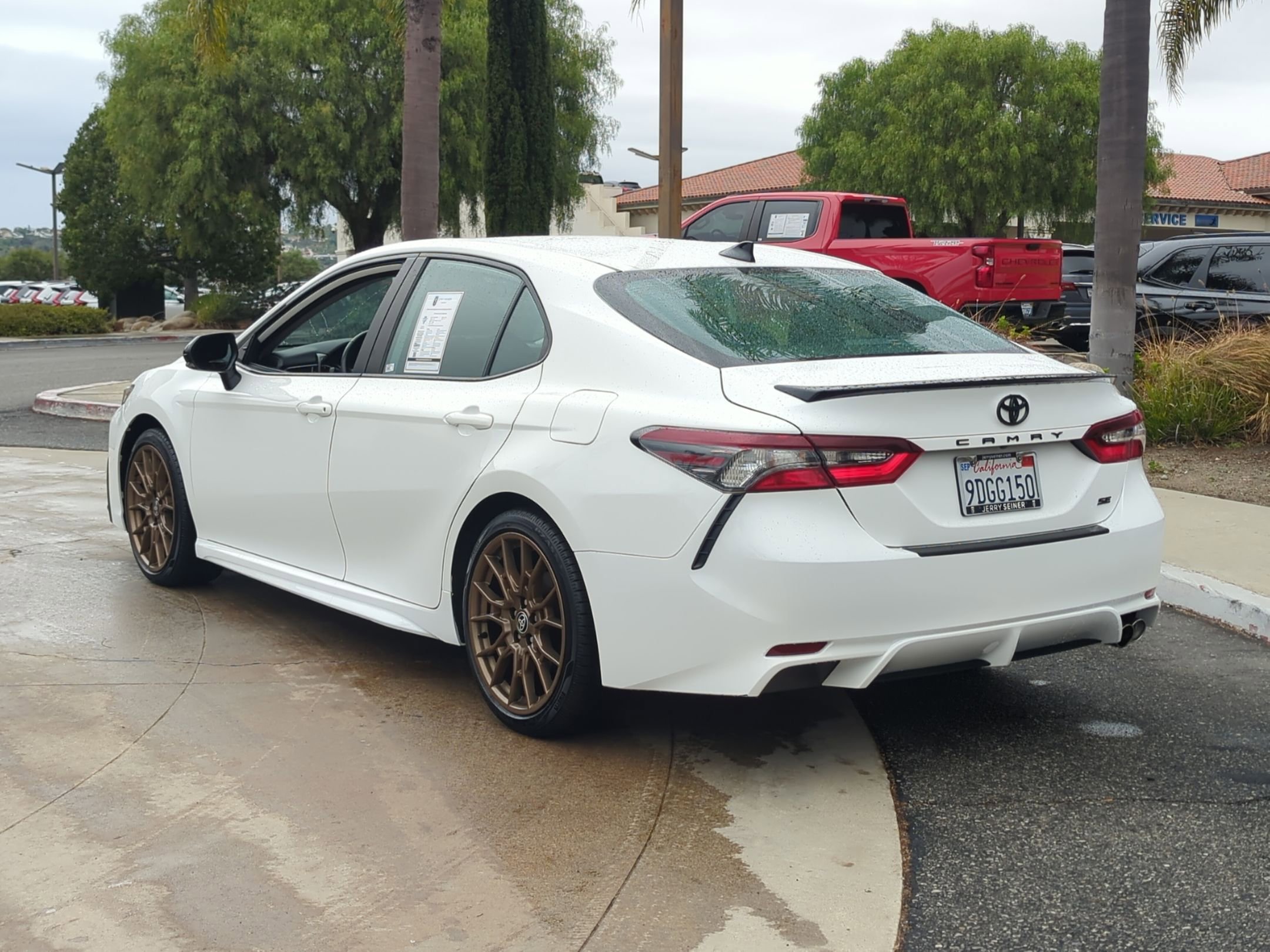 2023 Toyota Camry SE photo 2