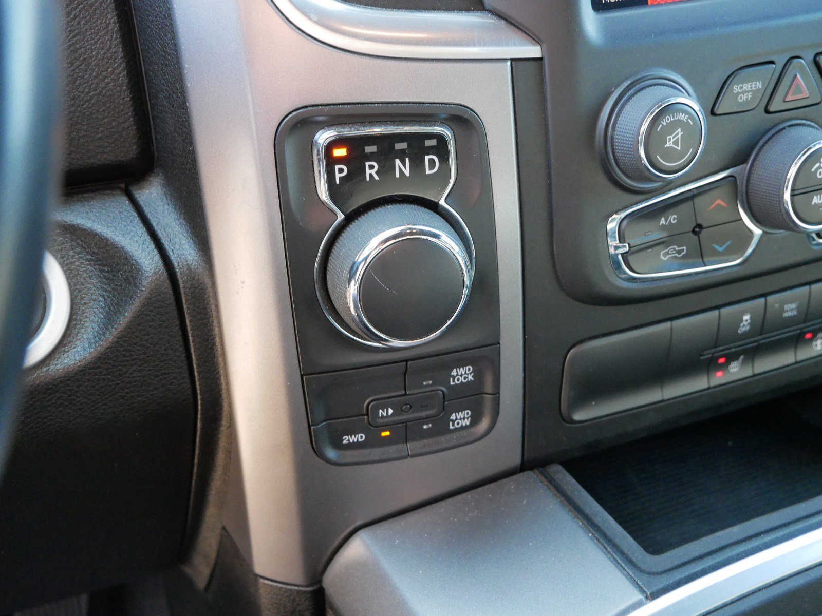 2022 Ram 1500 Classic Warlock photo 23