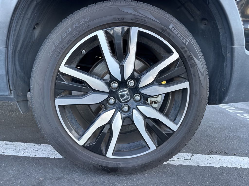 2019 Honda Pilot Touring photo 8
