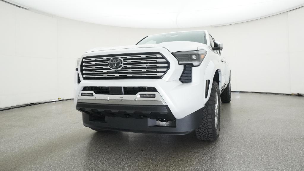2025 Toyota Tacoma Limited photo 4