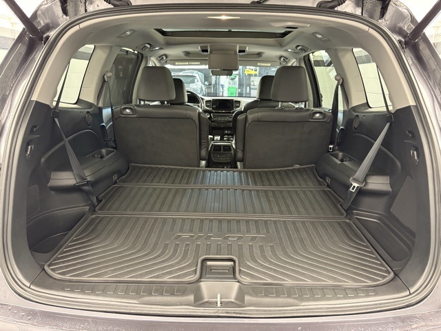 2020 Honda Pilot Elite photo 25