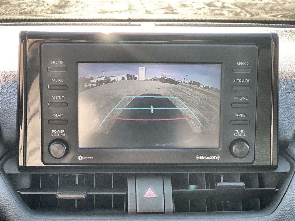 2022 Toyota RAV4 LE photo 22