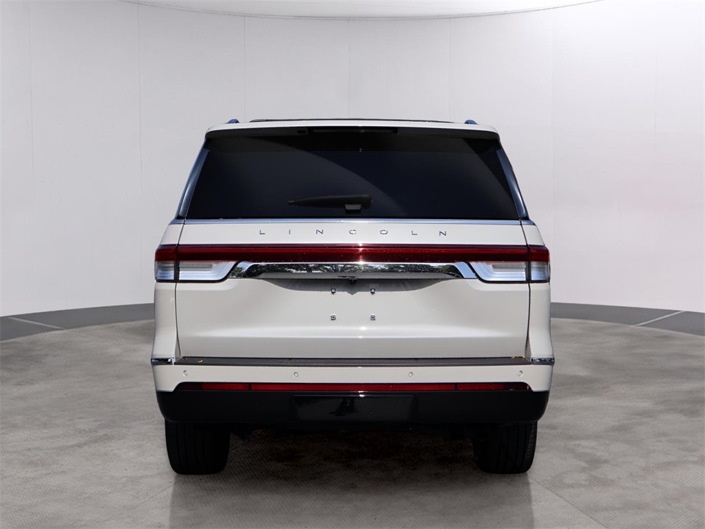 2024 Lincoln Navigator Reserve photo 3