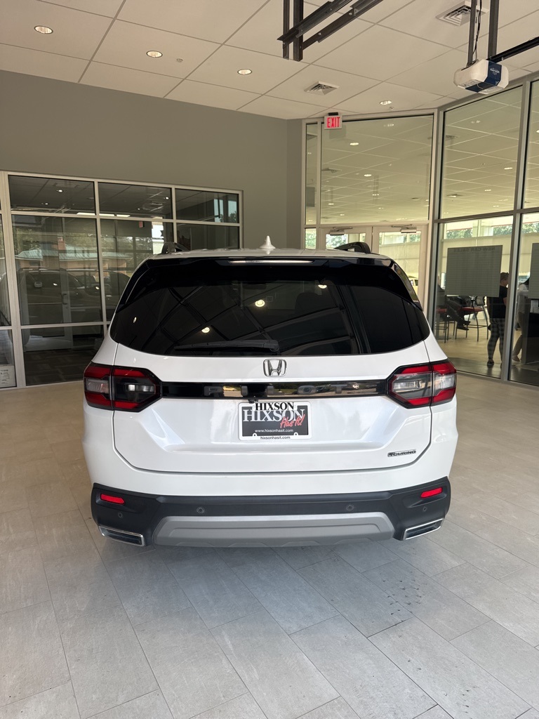 2023 Honda Pilot Touring photo 4