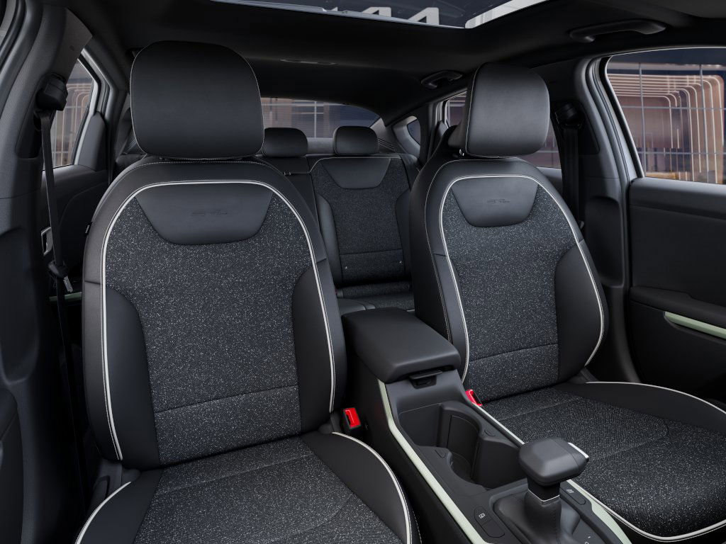 2025 Kia K4 GT-Line photo 15