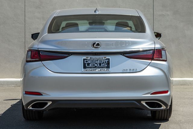 2025 Lexus ES 350 photo 4