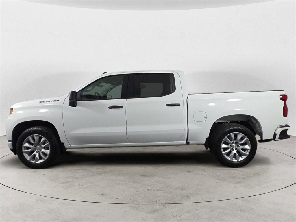 2021 Chevrolet Silverado 1500 Custom photo 2