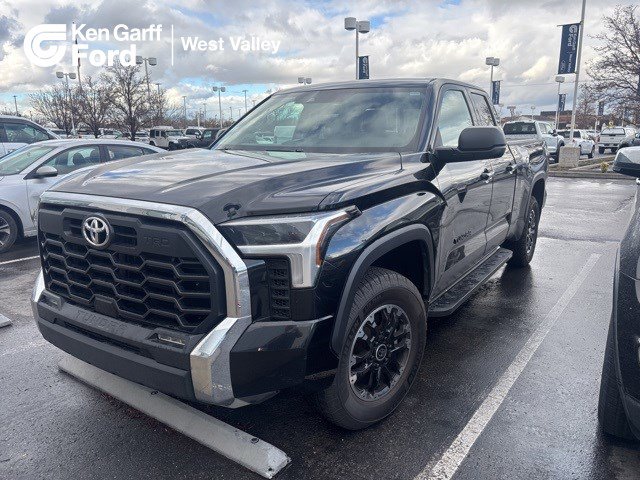 2023 Toyota Tundra SR5's photo