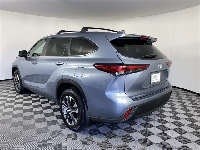 2023 Toyota Highlander XLE photo 5