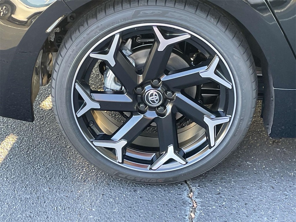 2025 Toyota Corolla SE photo 9