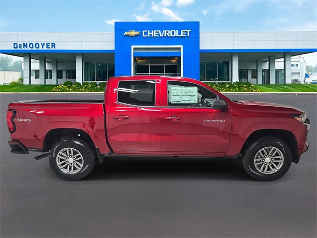 2025 Chevrolet Colorado Work Truck LT photo 4