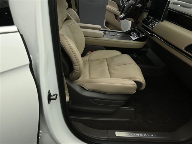 2023 LINCOLN NAVIGATOR - Image 29