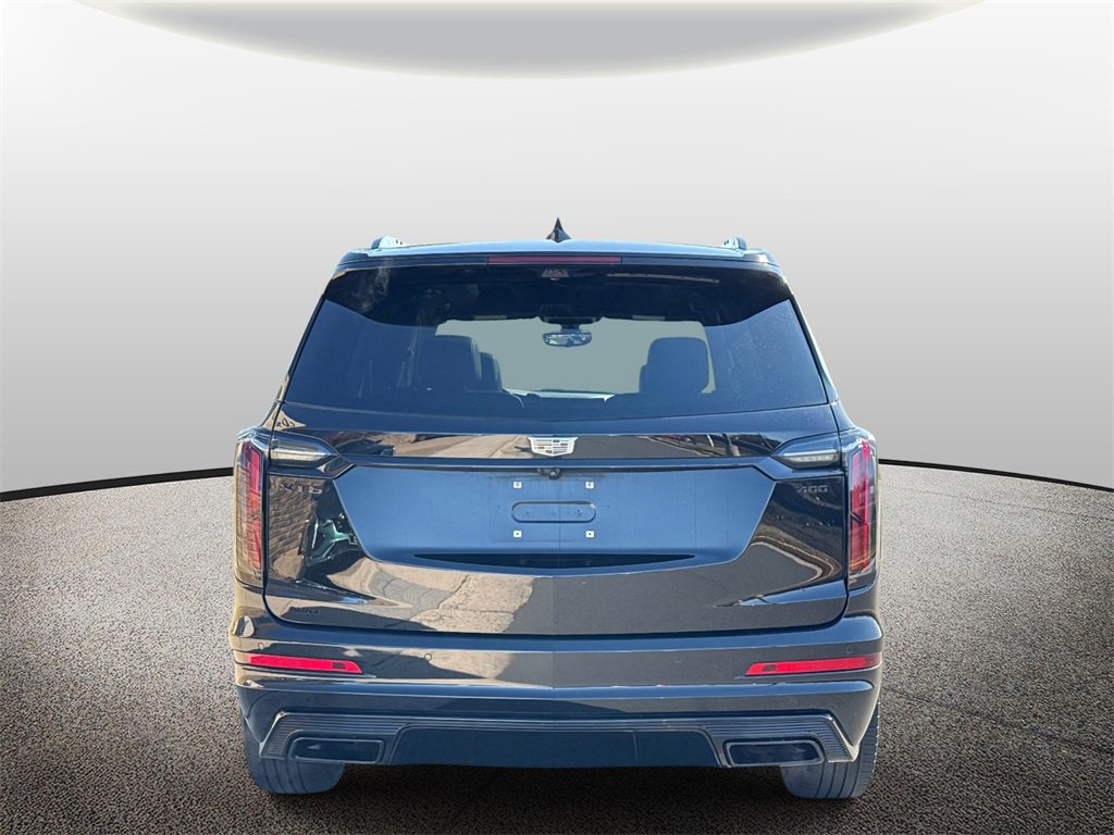 2024 Cadillac XT6 Sport photo 3